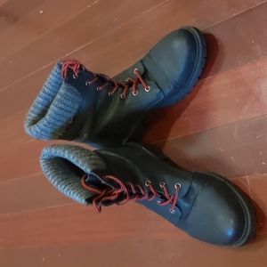Black winter boots size 12W